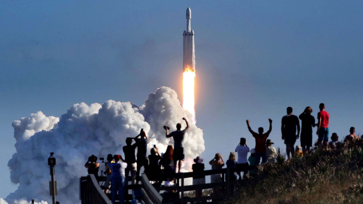 SpaceX: Amazon'ni ortda qoldirib, bahosi qanday shoshildi?