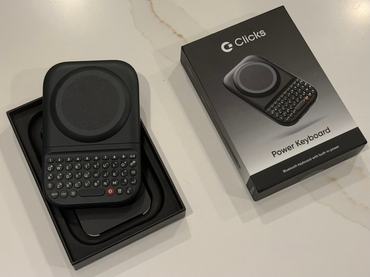 Clicks Power Keyboard: BlackBerry kayfiyati, lekin har telefonga mos emas?