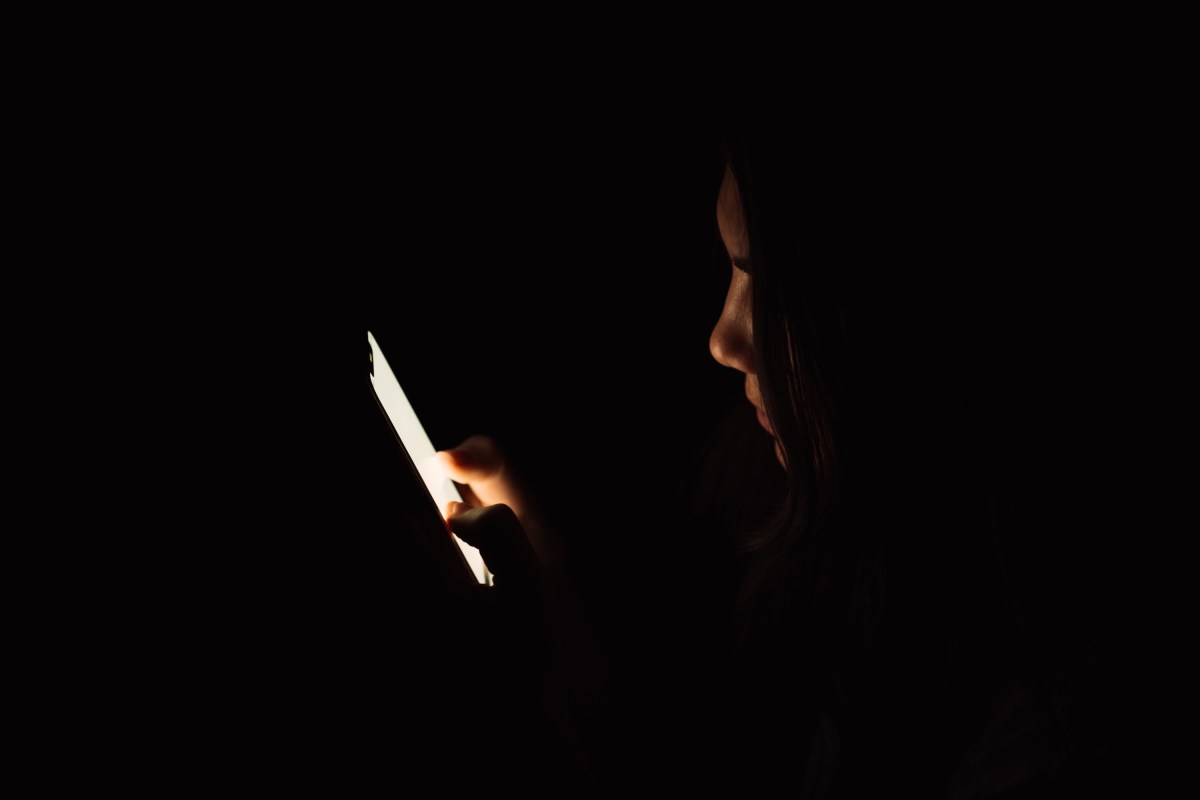 Qanday maxsus telefon va ilova funksiyalari sizni josuslik dasturlaridan himoya qilishi mumkin?