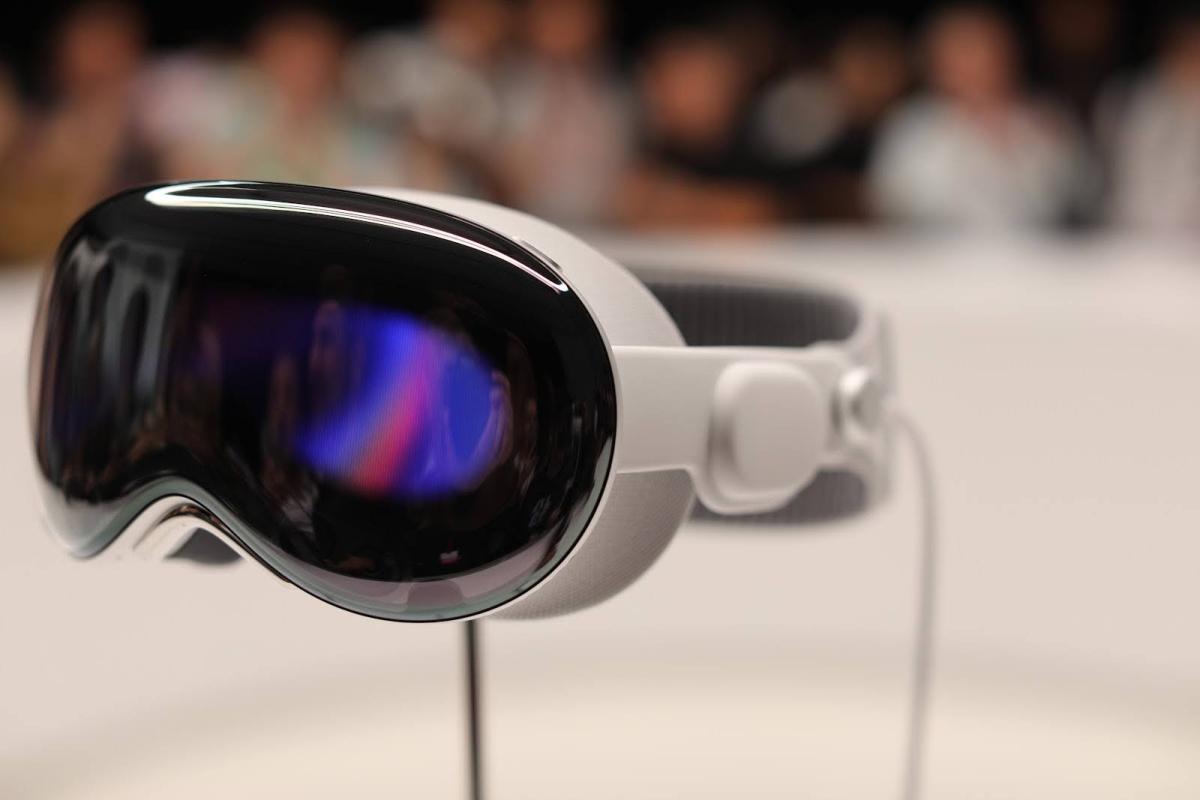Apple Vision Pro rahbari OpenAI tark etayotgan ekan?