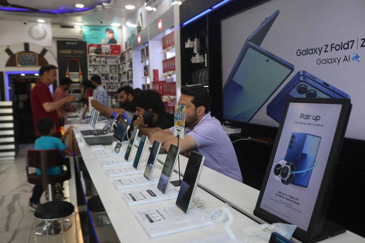 Sun'iy intellekt Hindiston smartfon bozorini qanday o'zgartirmoqda?
