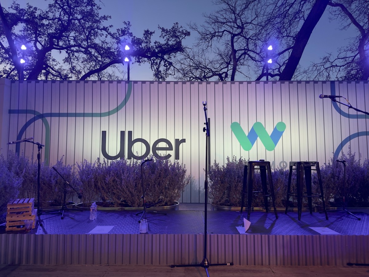 Uber va Waymo o'rtasida robotaksi uchun Qizg'in kurash boshlanmoqda. Kim g'olib bo'ladi?