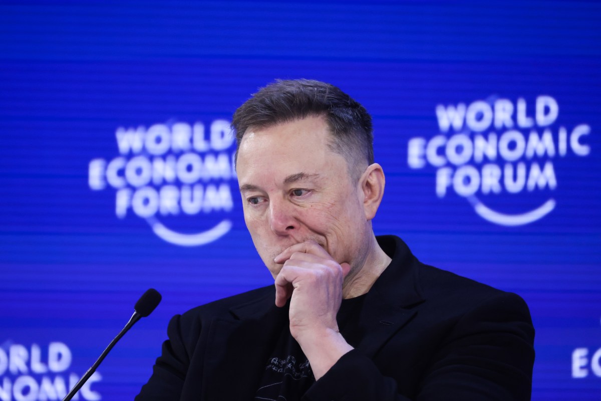 Elon Musk Quyosh energiyasidan voz kechdimi?
