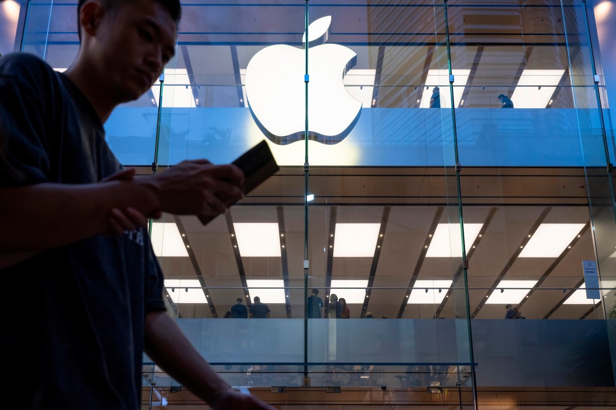 Nega Apple Hindistonda to'lov kartalarini yana qaytardi?