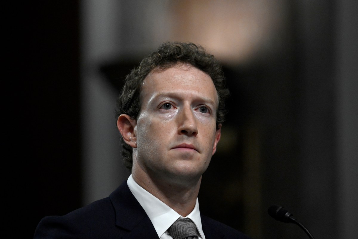 Mark Zuckerberg AI rivojlanishi haqidagi rejalardan ortda qolyapti deb o'ylaydi