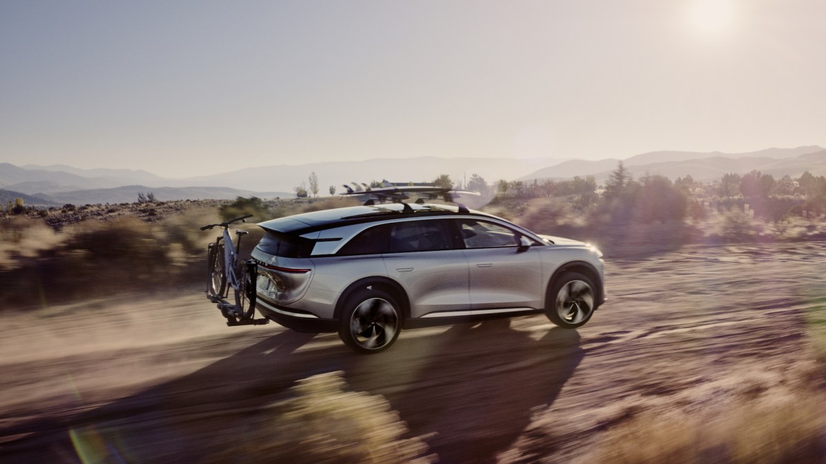 Lucid Motors yangi bosh direktorining qarori: xodimlar soni 18% kamaytirildi, kompaniya 'soddalashtirilmoqda'