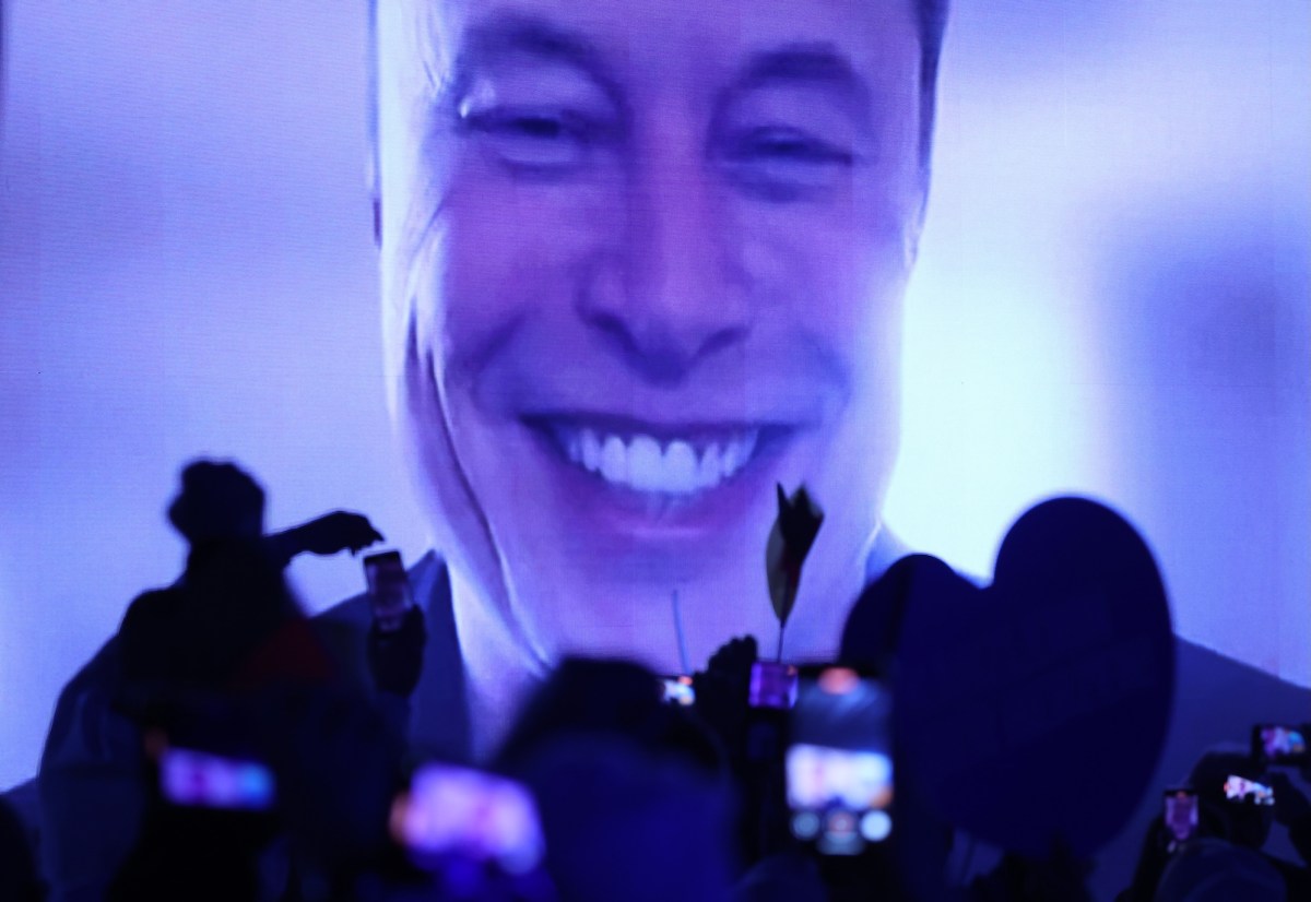 Elon Musk SpaceX daromadlari bilan suhbatda rahbarlarini qanday ortda qoldirdi?