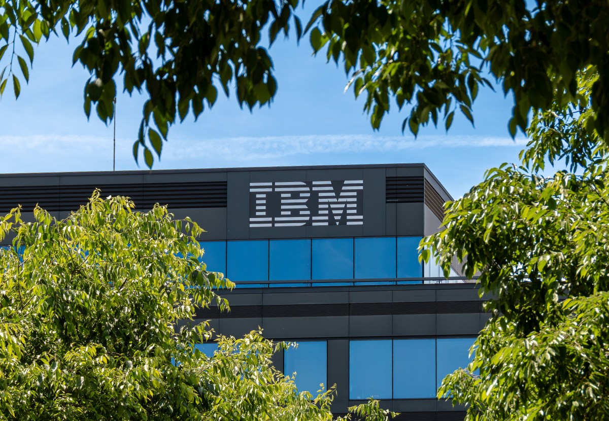 IBM haqidagi sir: sobiq kiberxavfsizlik rahbari kompaniyani ma'lumotlar o'g‘riligini yashirishda ayblamoqda