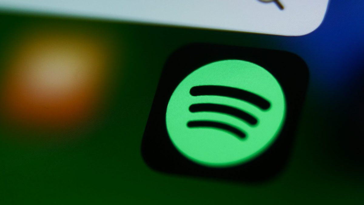 Spotify va Universal Music musiqani sun'iy intellekt bilan yangicha o'zgartirishga qonuniy ruxsat berdi – nima o'ylaysiz?