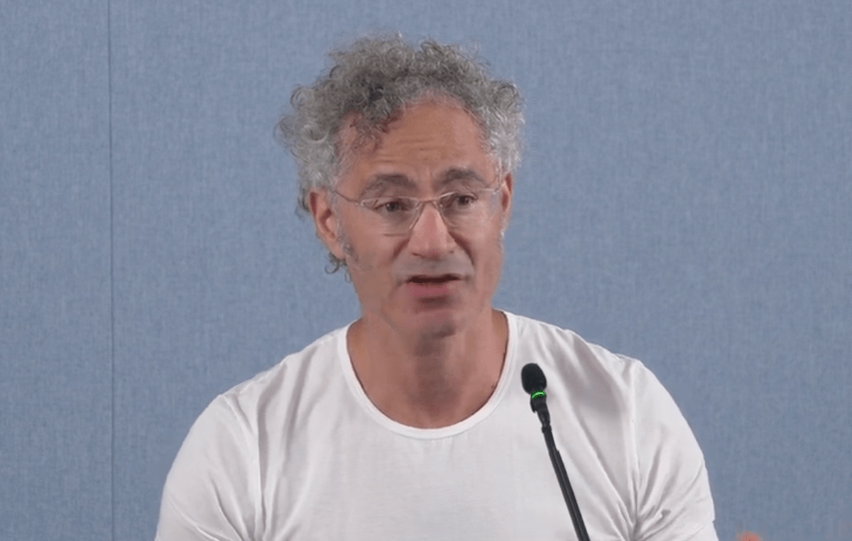 Palantir bosh direktori: Sun'iy intellekt sanoati ‘Markschi’ga aylanmoqda?