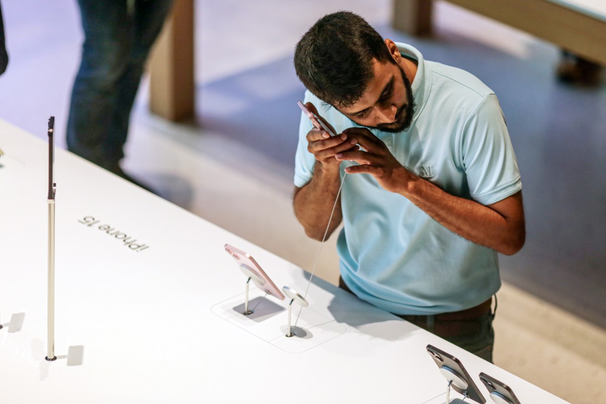 Nega Hindiston milliardlab dollarni mobil telefon ishlab chiqarish uchun sarflamoqda?