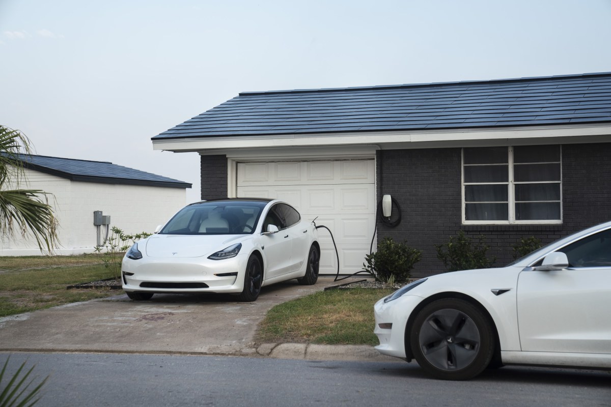 Tesla quyosh tomining muvaffaqiyatsizligi: sabablar va natijalar