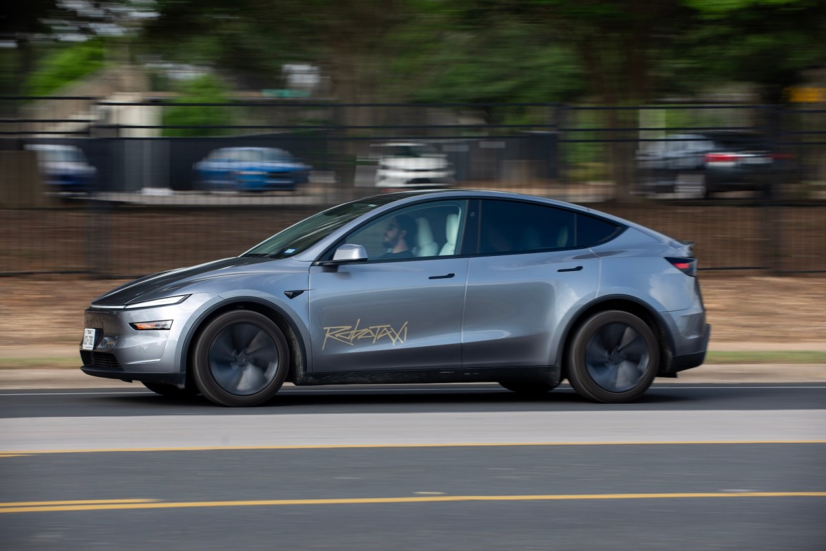 Tesla Robotaksi Qanday Muammolarga Uchradi?